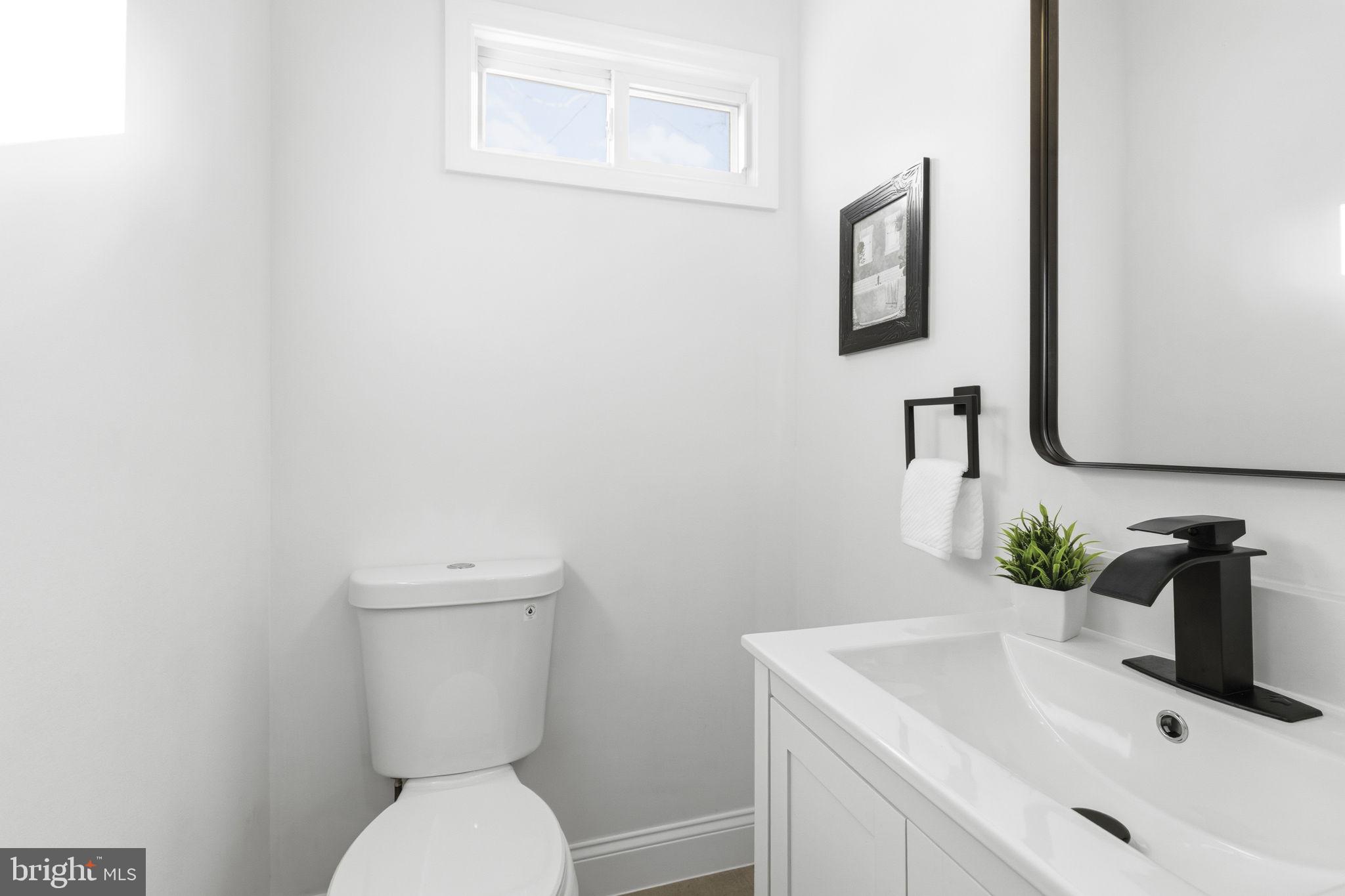 ALBEMARLE SQUARE - Residential