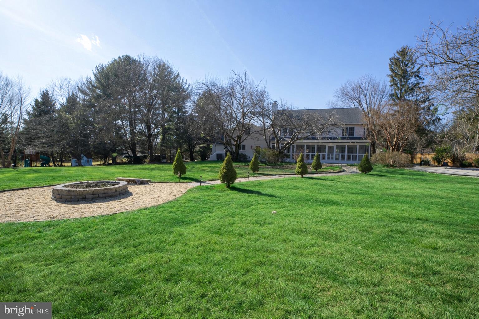 DARNESTOWN OUTSIDE - Residential