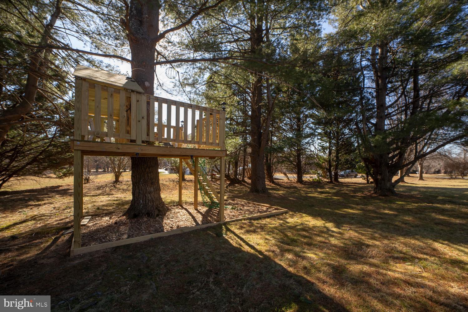 DARNESTOWN OUTSIDE - Residential