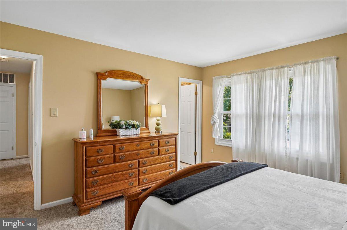 FOUR SEASONS ESTATES - Residential