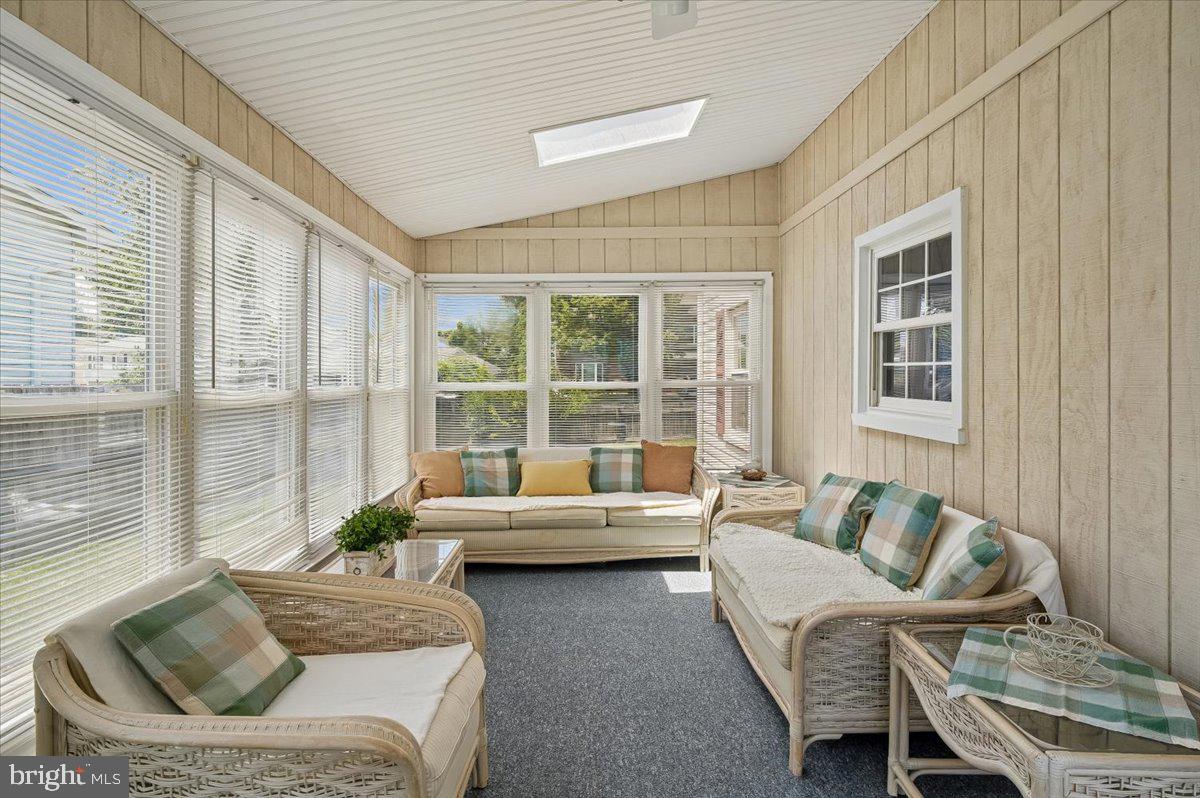 FOUR SEASONS ESTATES - Residential