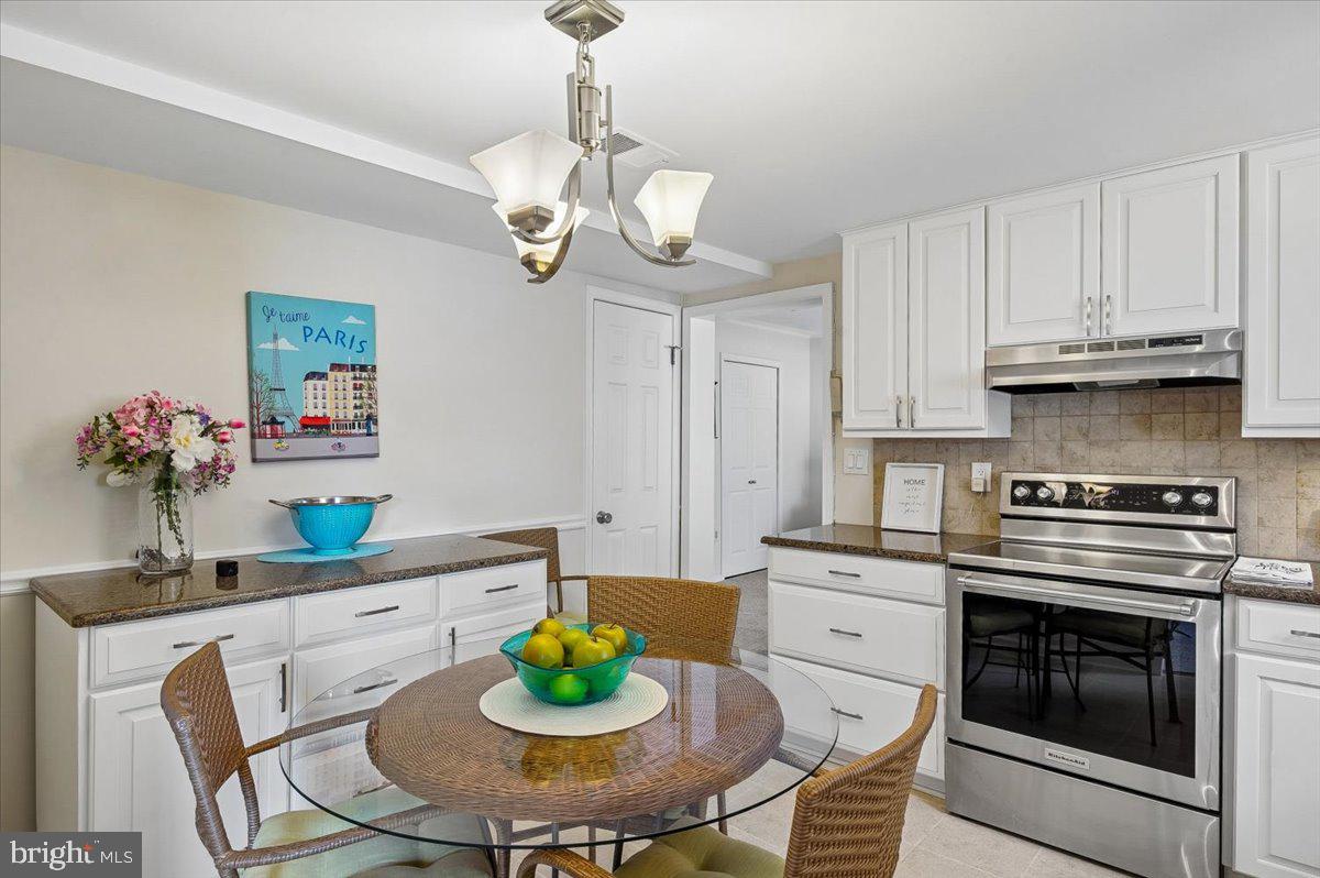 FOUR SEASONS ESTATES - Residential