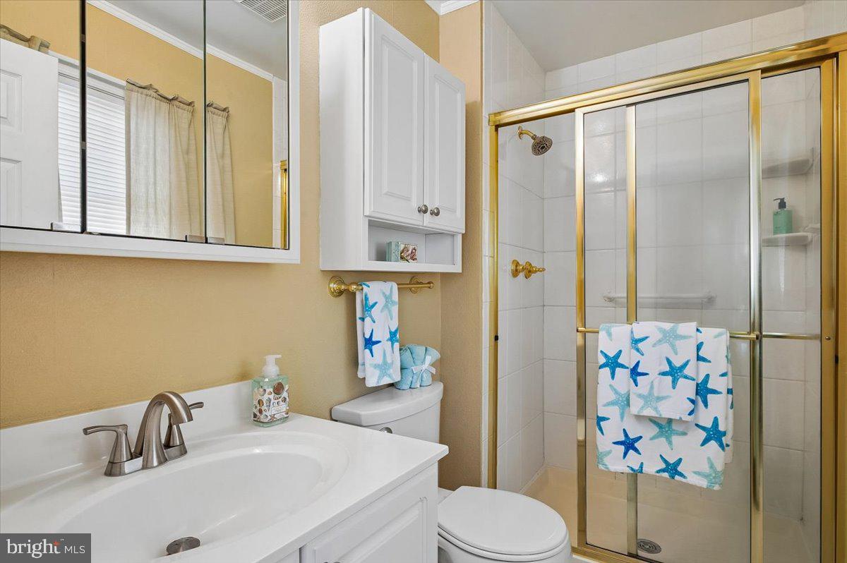 FOUR SEASONS ESTATES - Residential