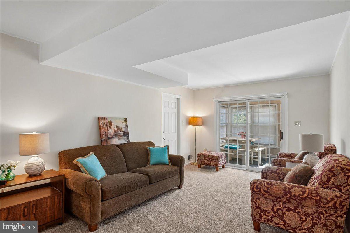 FOUR SEASONS ESTATES - Residential