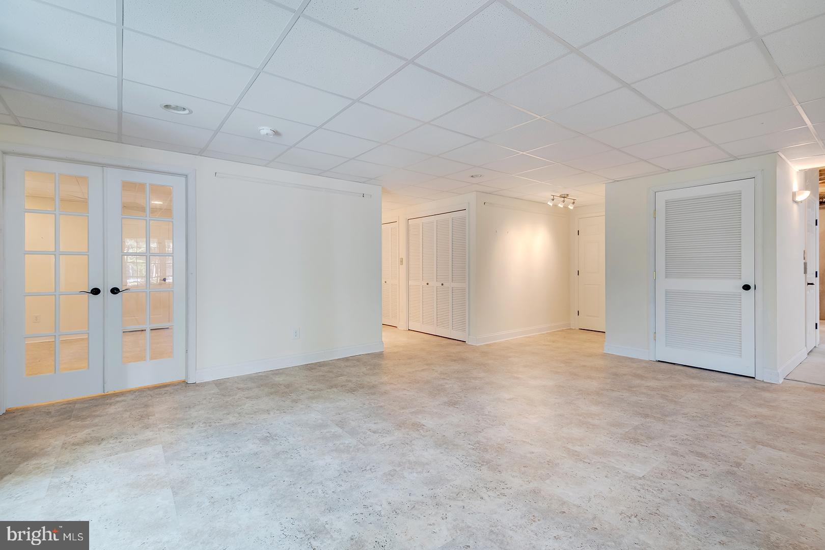 WAGAMONS WEST SHORES - Residential