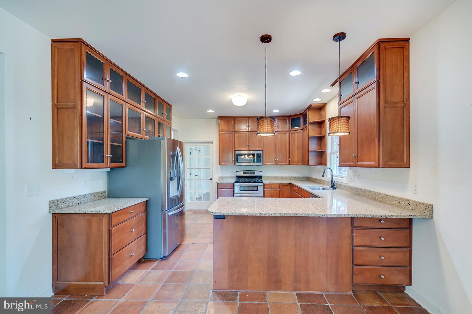 WAGAMONS WEST SHORES - Residential
