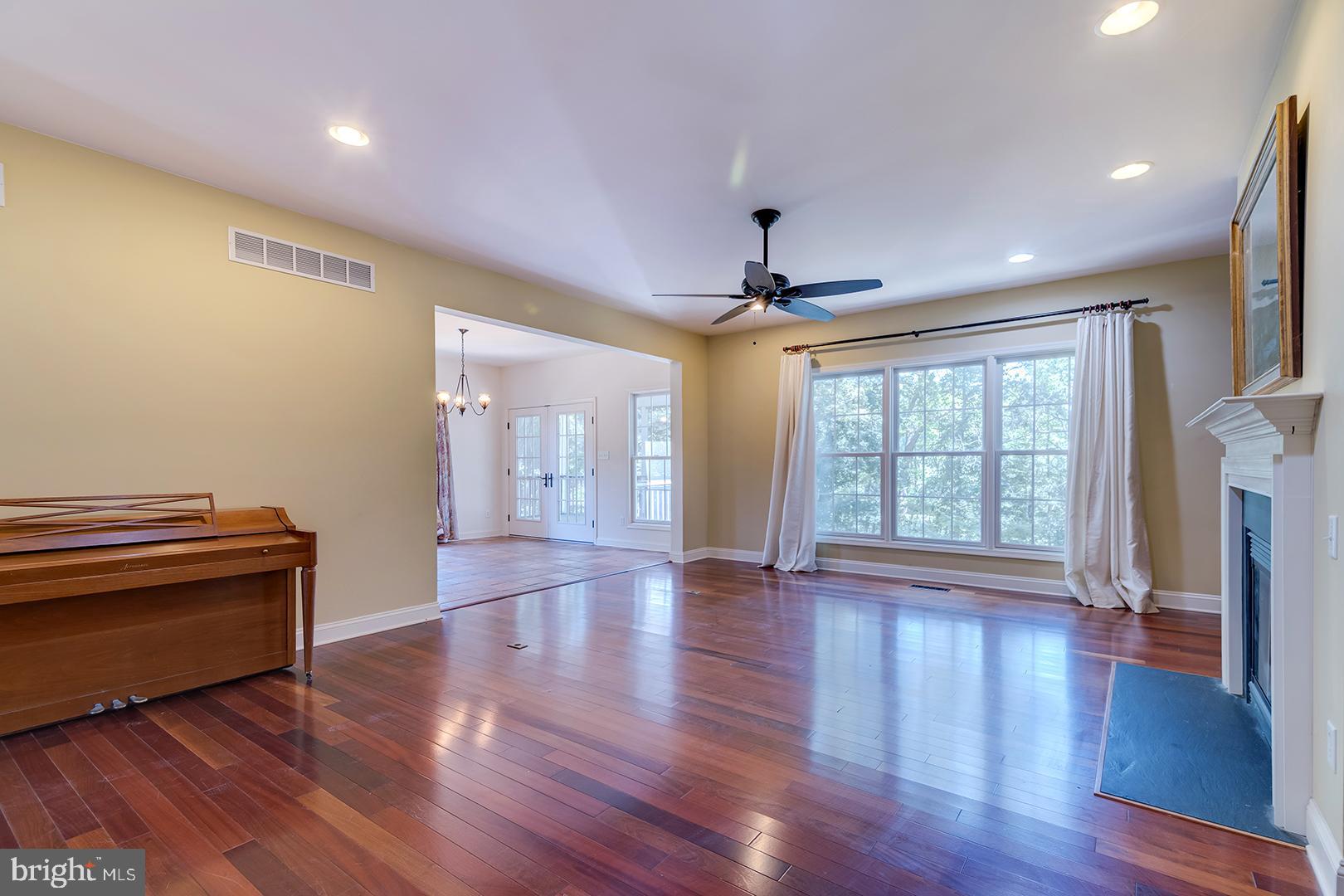 WAGAMONS WEST SHORES - Residential