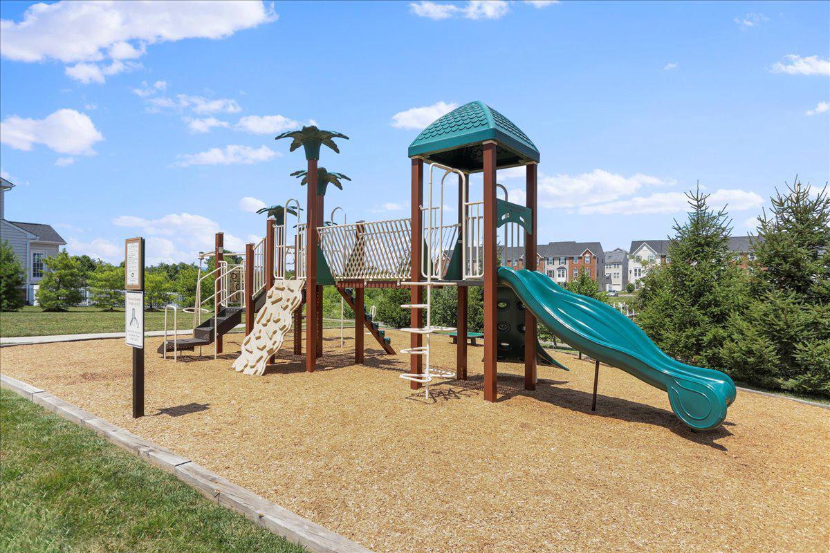 LINTON AT BALLENGER - Residential