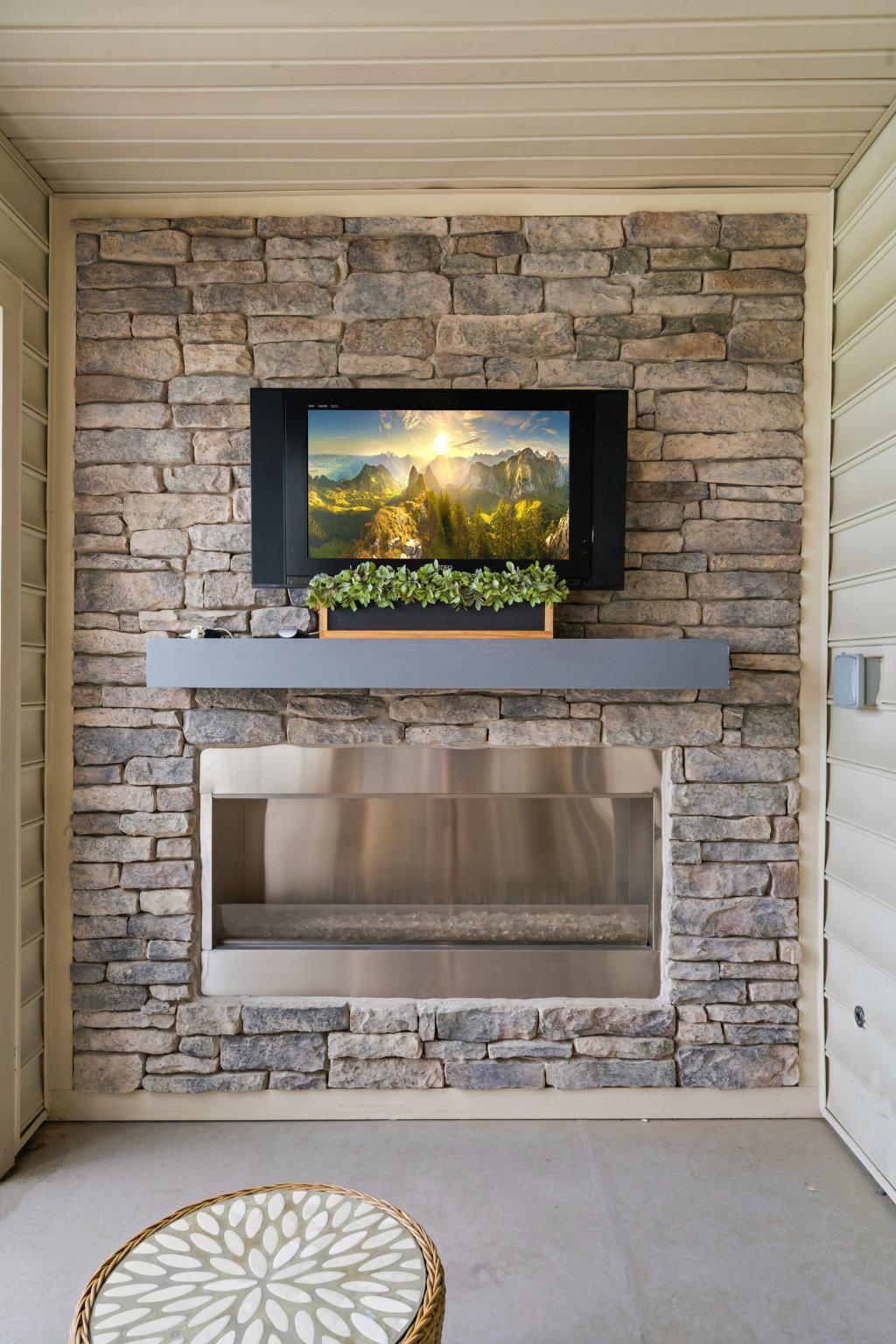 LINTON AT BALLENGER - Residential