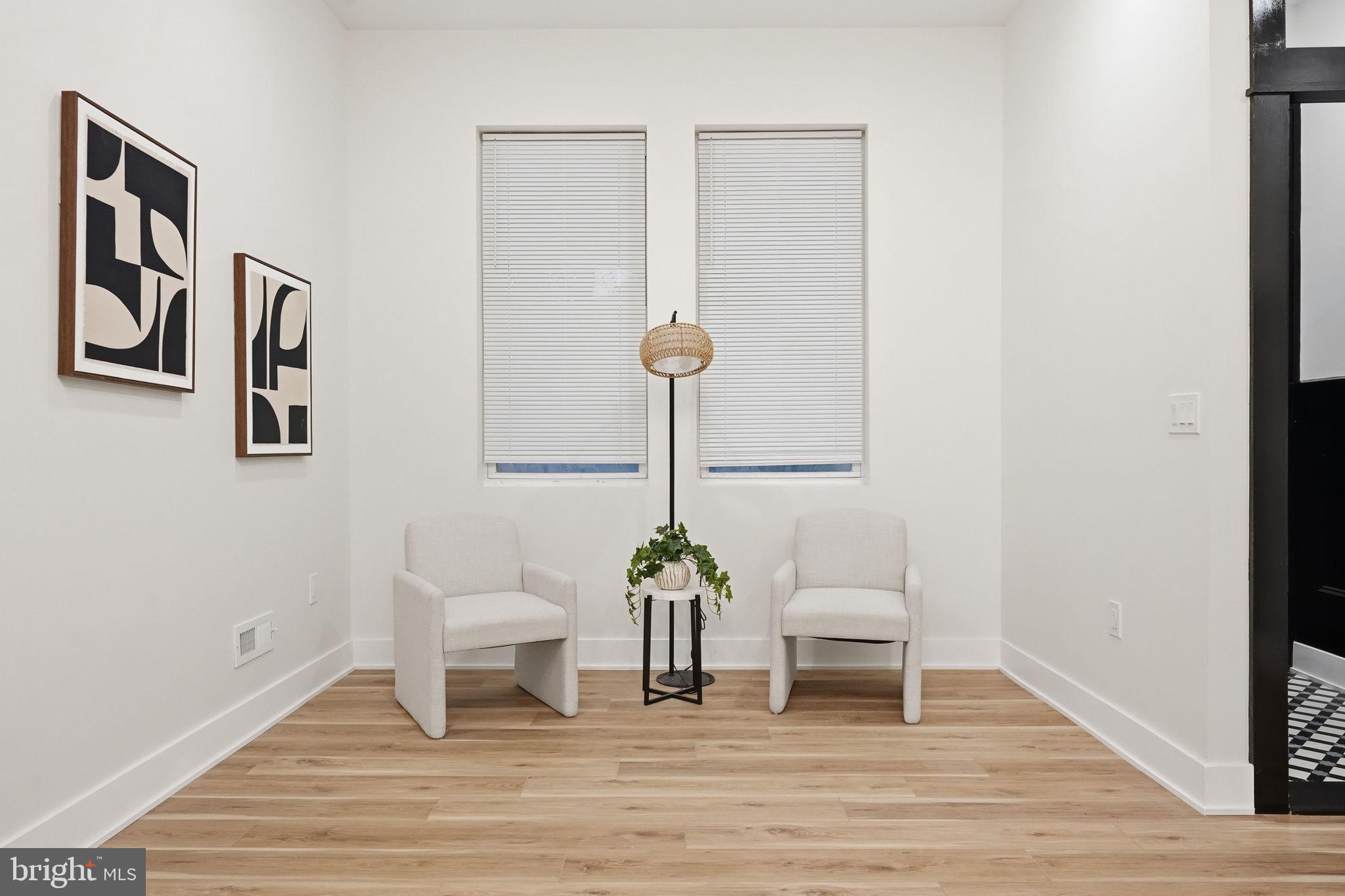 LOGAN - Residential