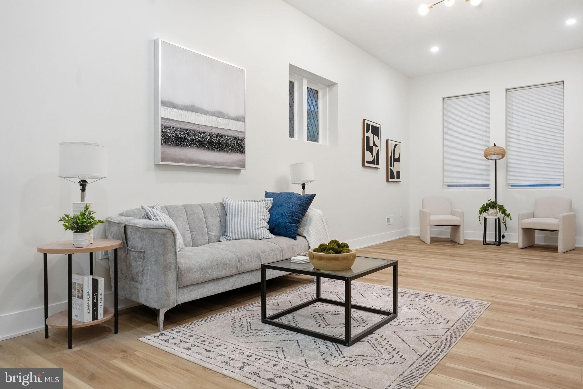 LOGAN - Residential