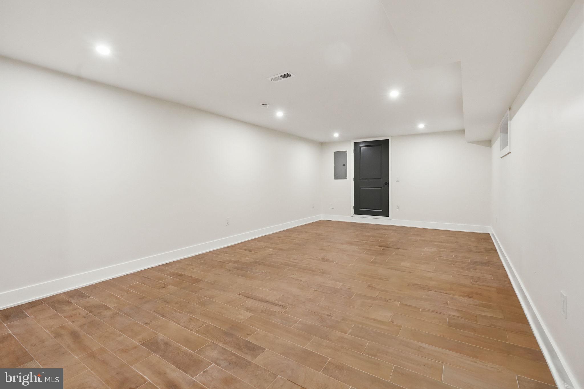 LOGAN - Residential