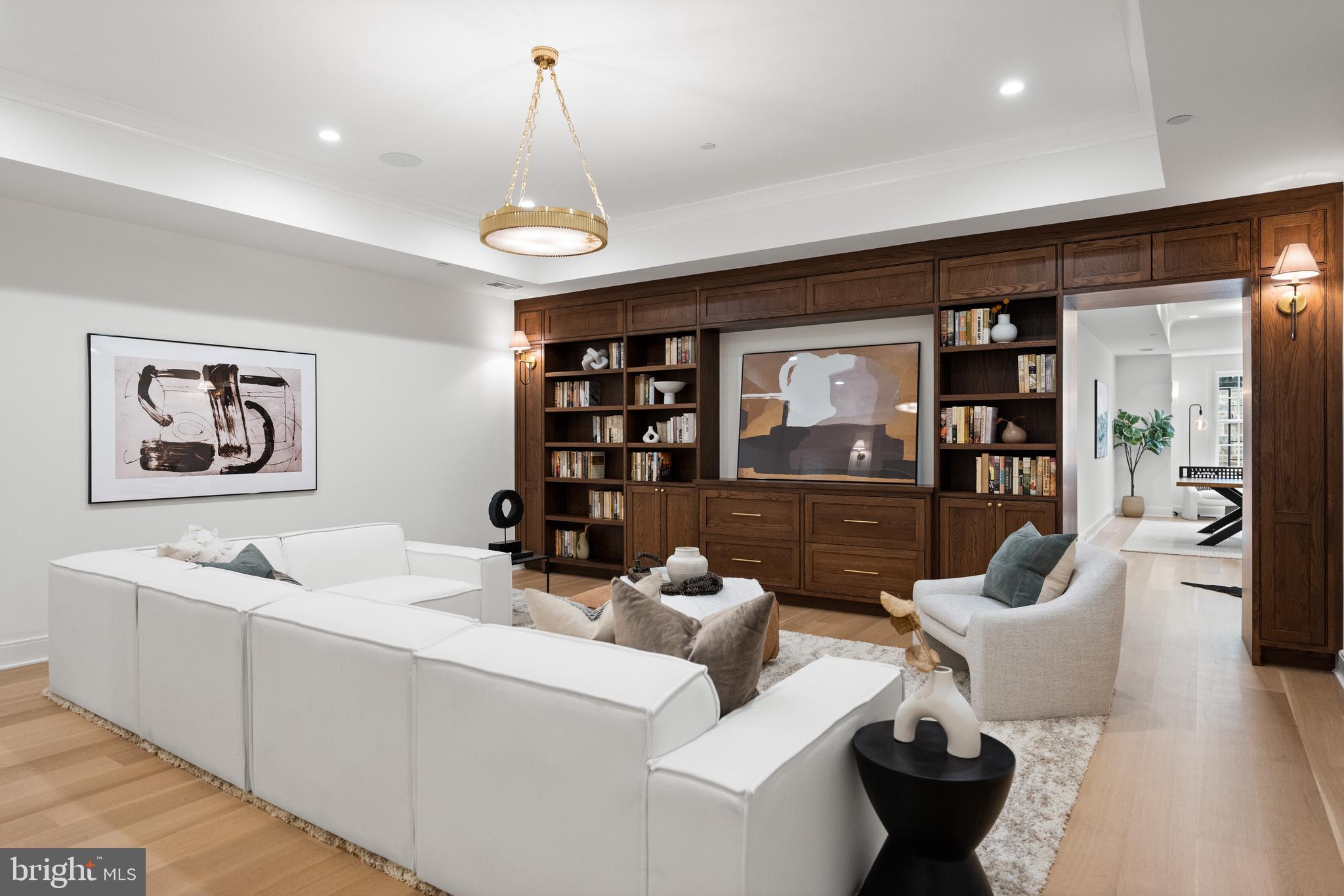 SPRING VALLEY - Residential