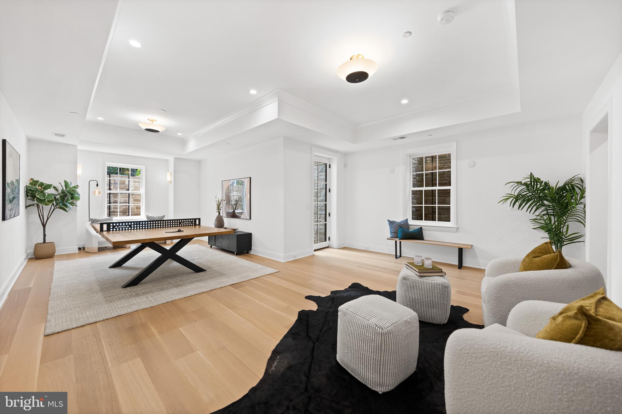 SPRING VALLEY - Residential