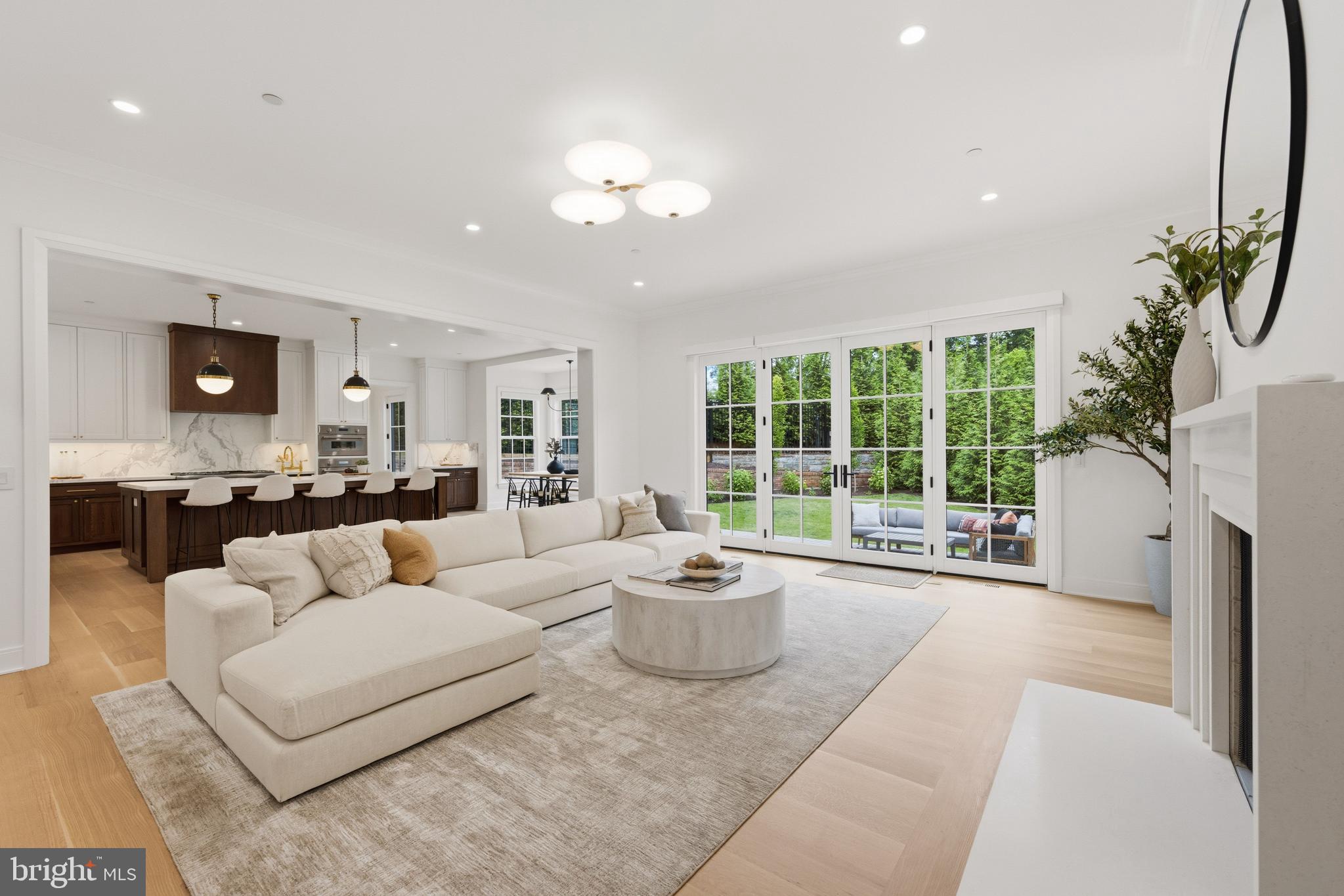 SPRING VALLEY - Residential