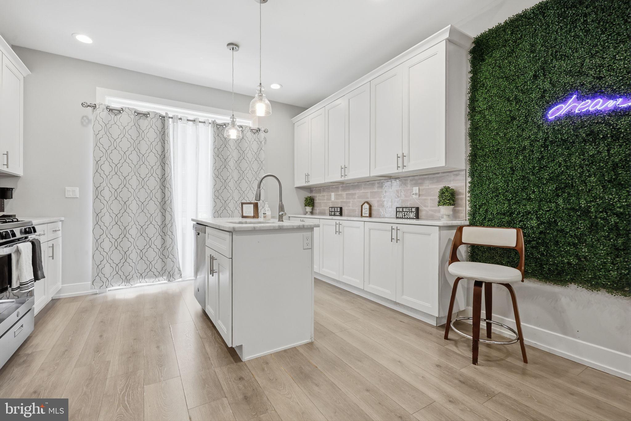 GRAYS FERRY - Residential