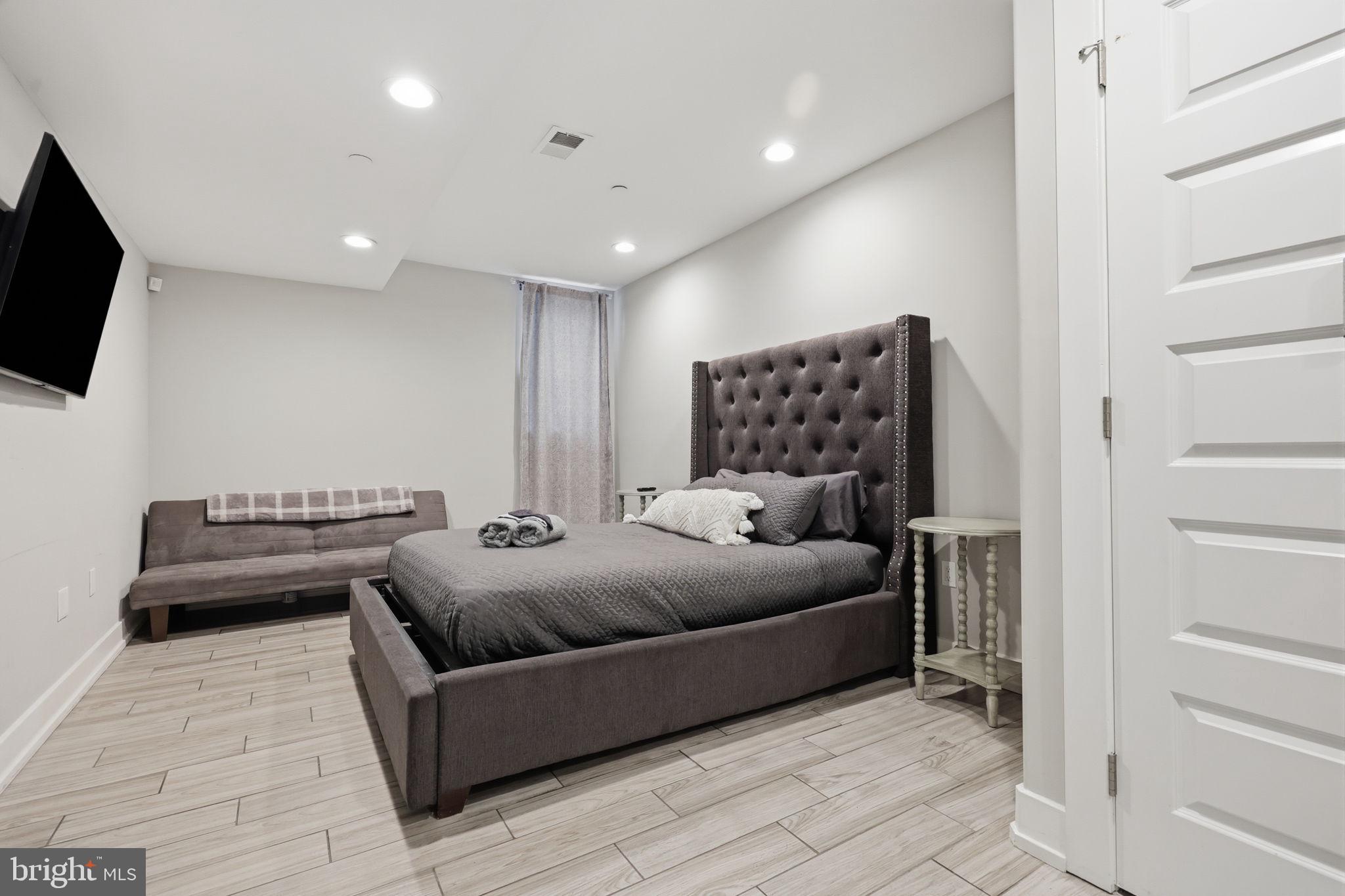 GRAYS FERRY - Residential