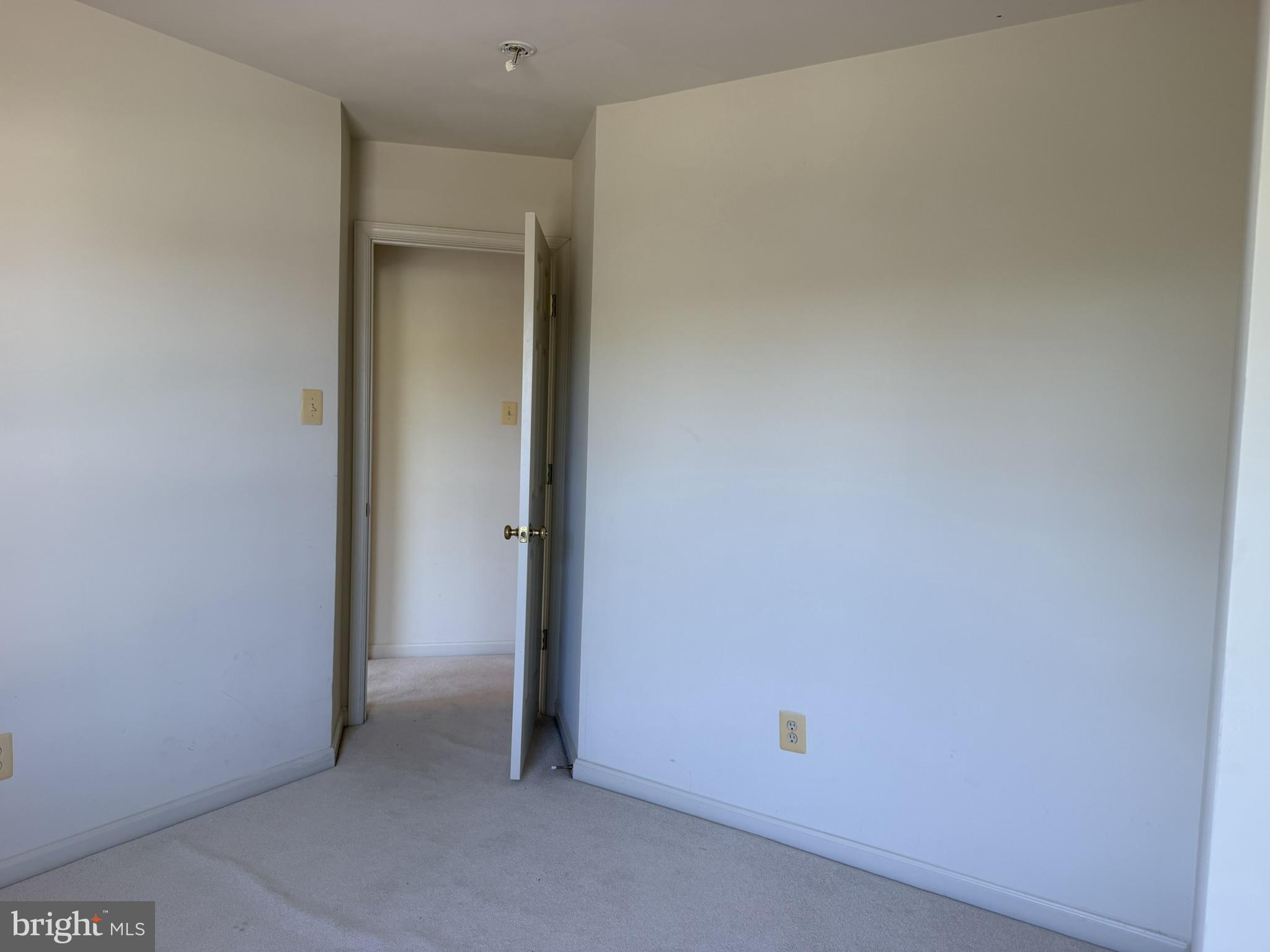 WOODSEDGE - Residential