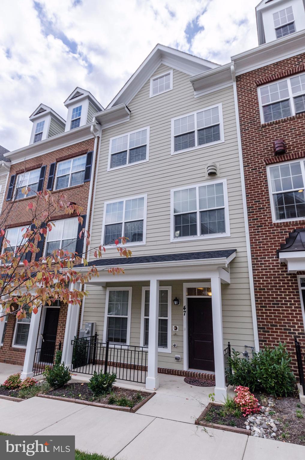 This 3-year young Chesapeake model features incredible natural light throughout, gorgeous hardwoods on the main living level, convenient Study & Pwdr Rm on terrace level, eat-in Kit w/ granite counters & stainless applicances, spacious LR w/ gas fp, huge Upper level Fam Rm & 2 balconies. 2-car garage. Convenient to everything Towson has to offer!