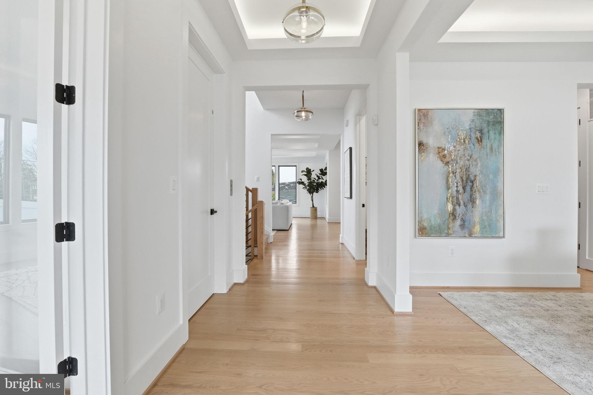 ARLINGTON RIDGE - Residential