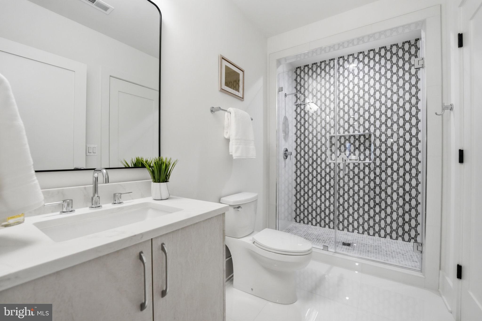 ARLINGTON RIDGE - Residential