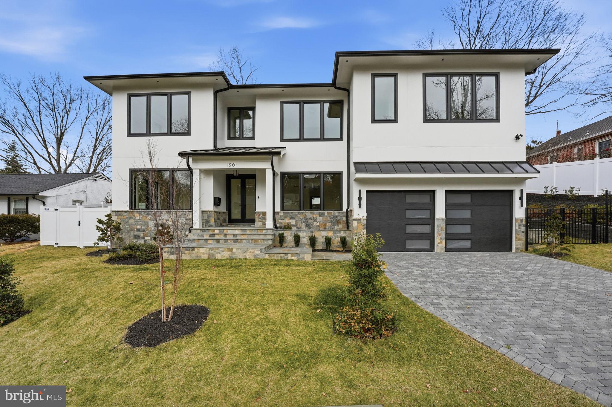 ARLINGTON RIDGE - Residential
