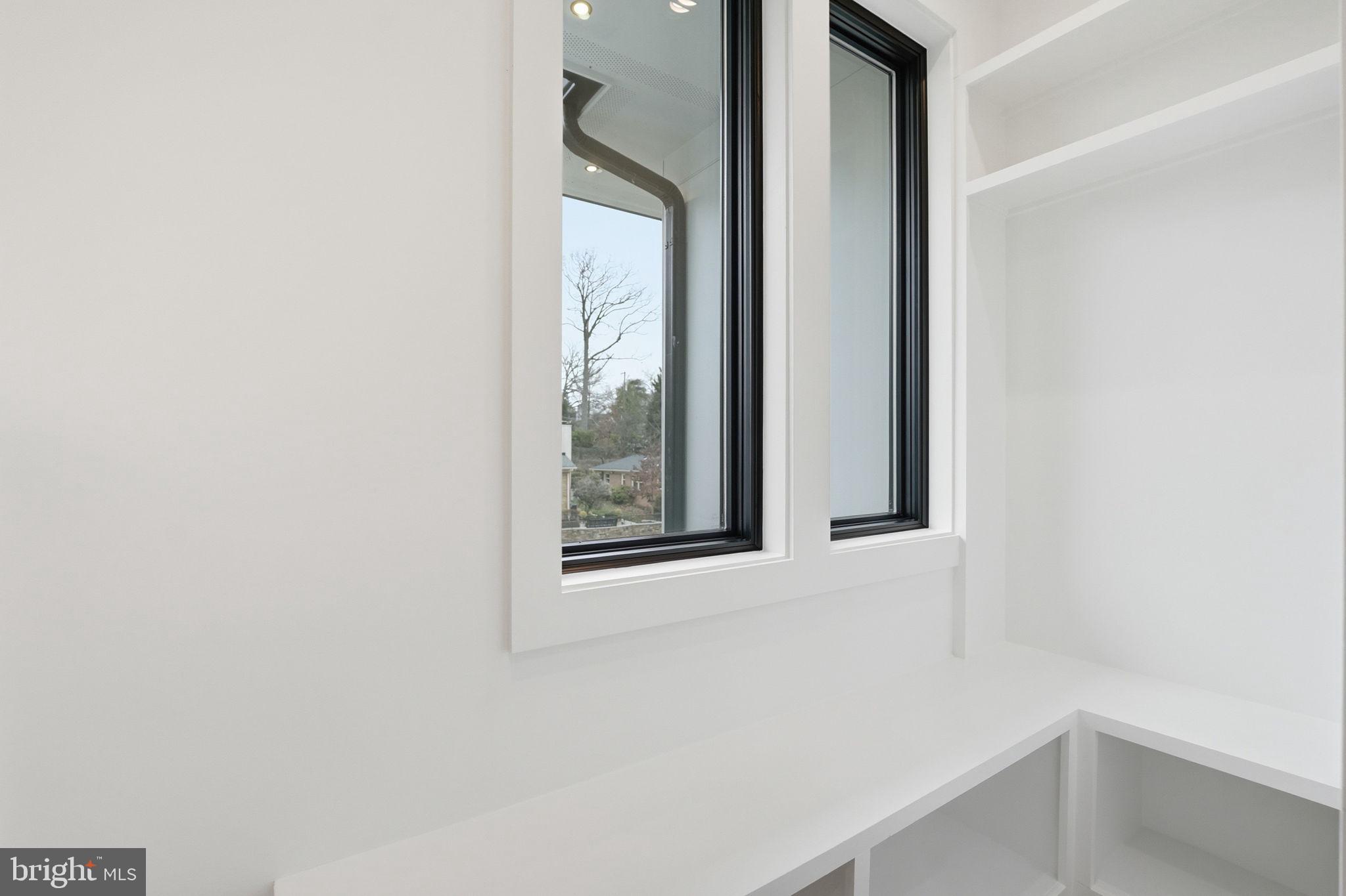 ARLINGTON RIDGE - Residential