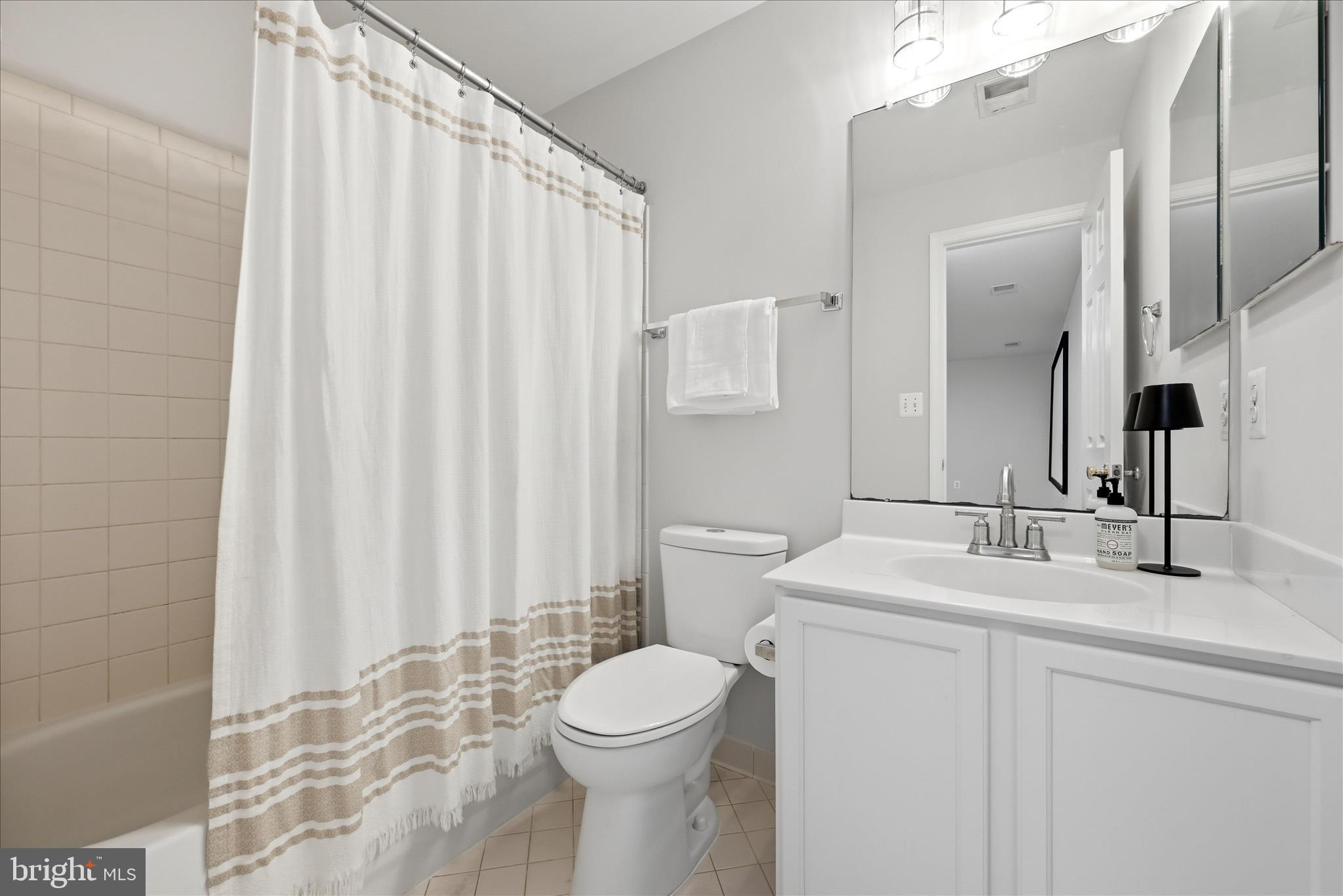 TAYLORSTOWN - Residential