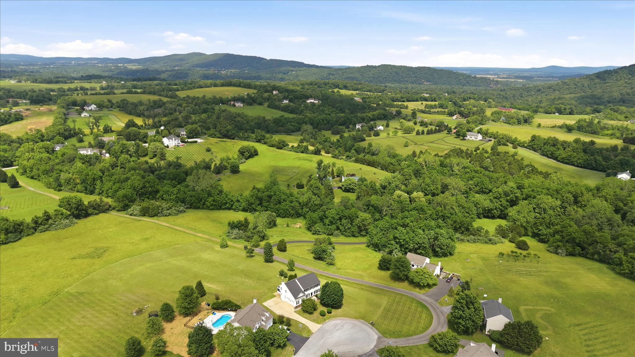 TAYLORSTOWN - Residential