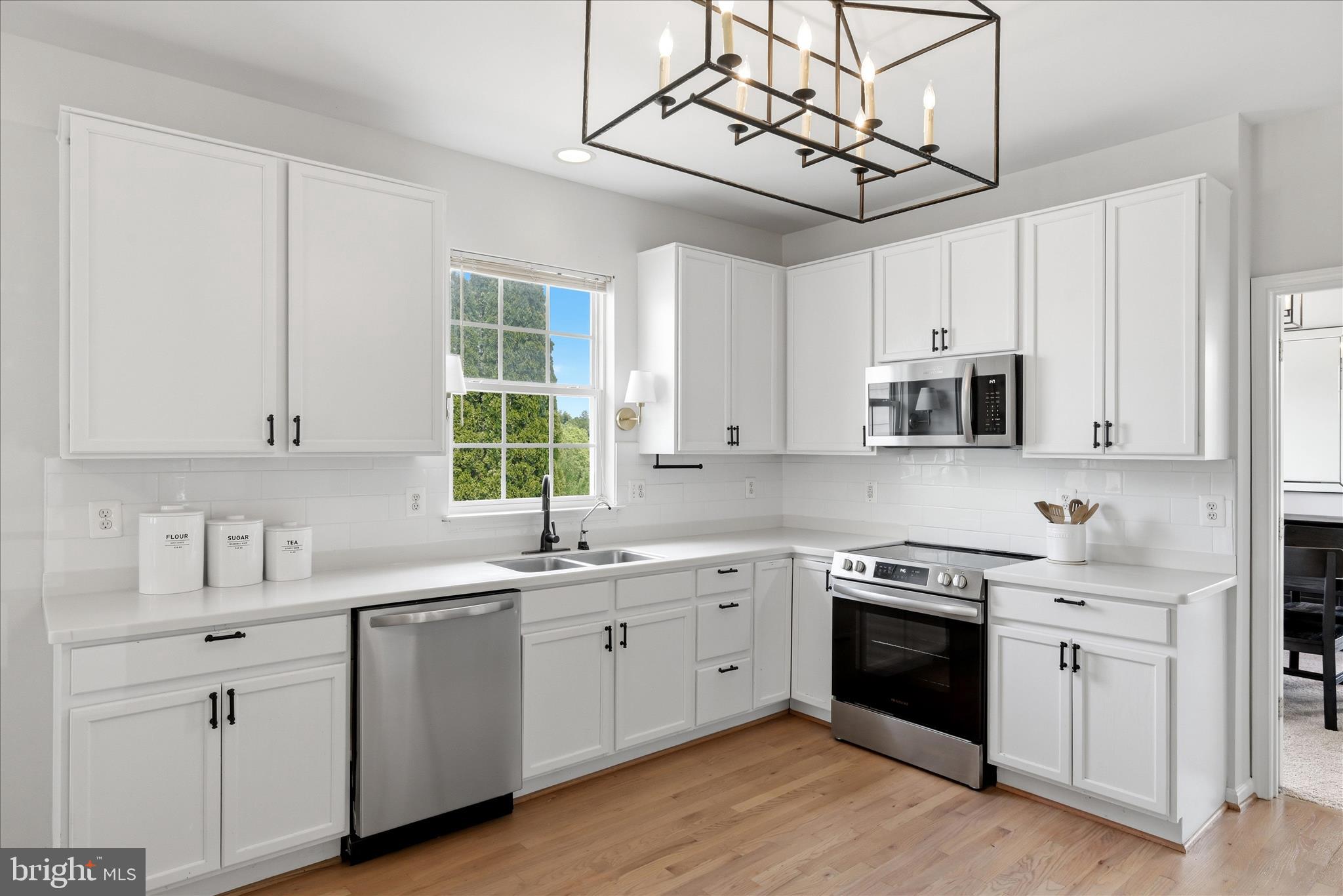 TAYLORSTOWN - Residential