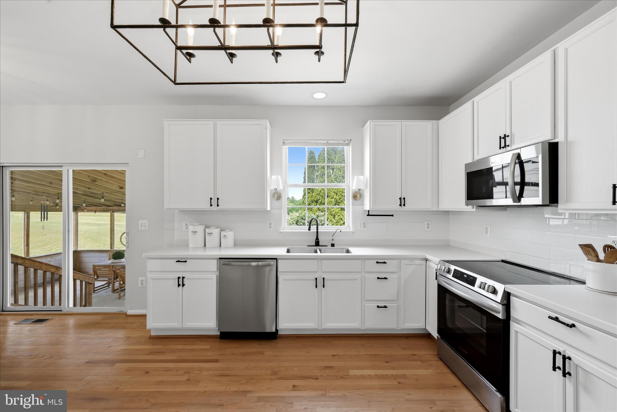 TAYLORSTOWN - Residential