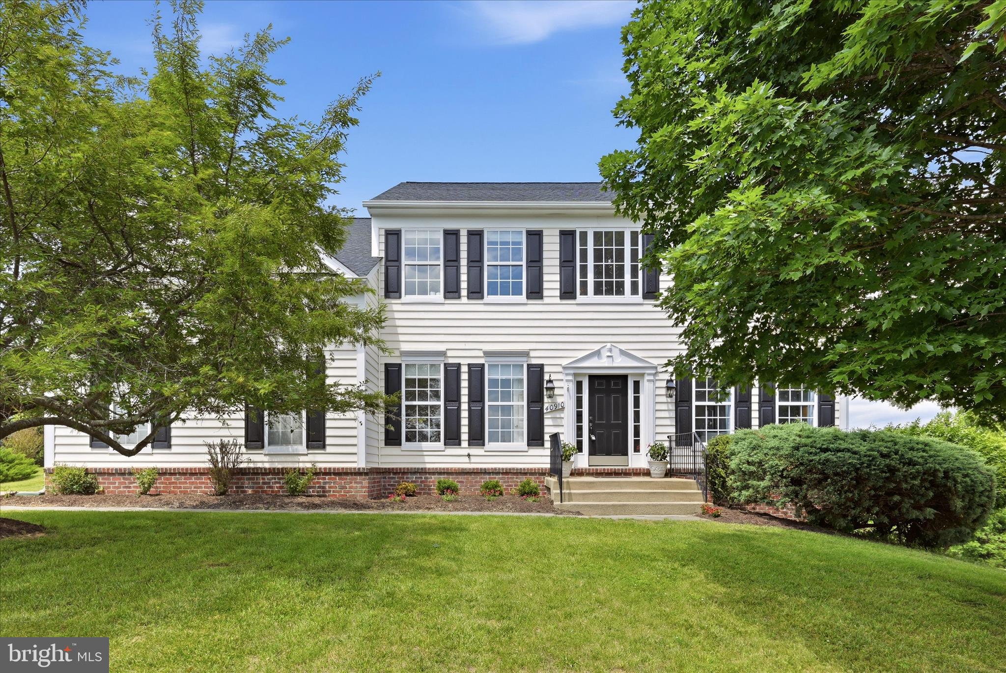 TAYLORSTOWN - Residential