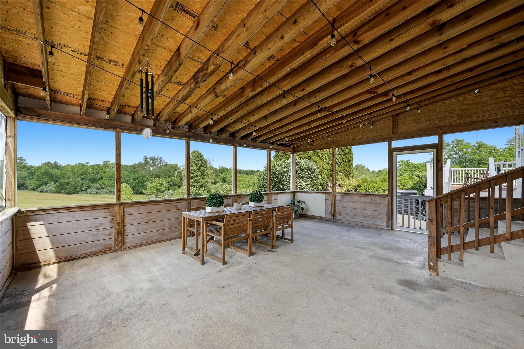 TAYLORSTOWN - Residential