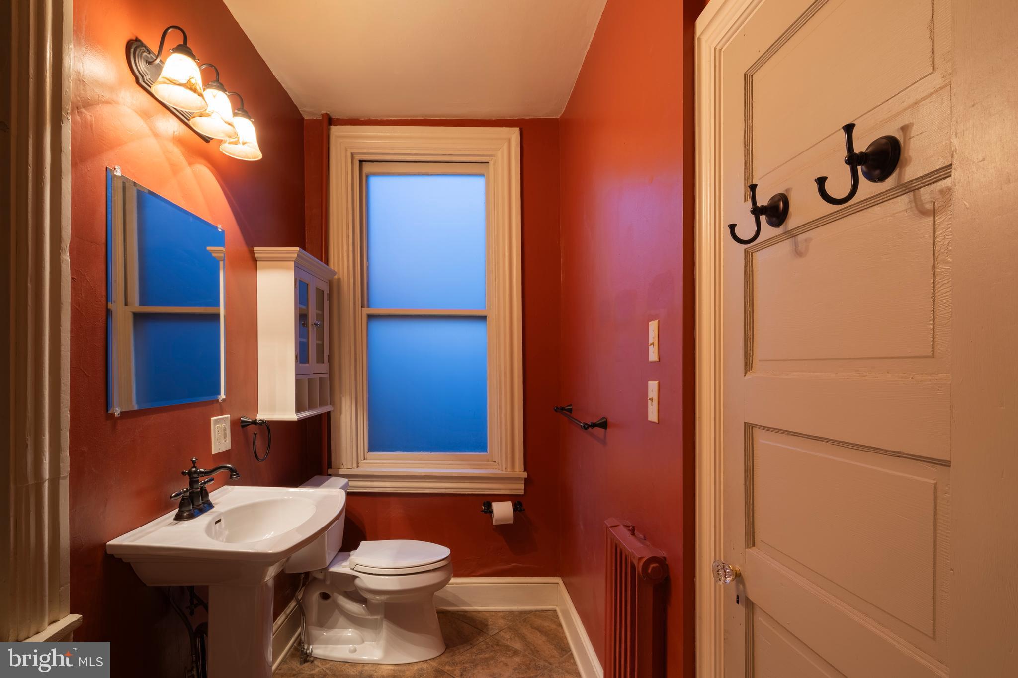 CHESTNUT HILL - Residential