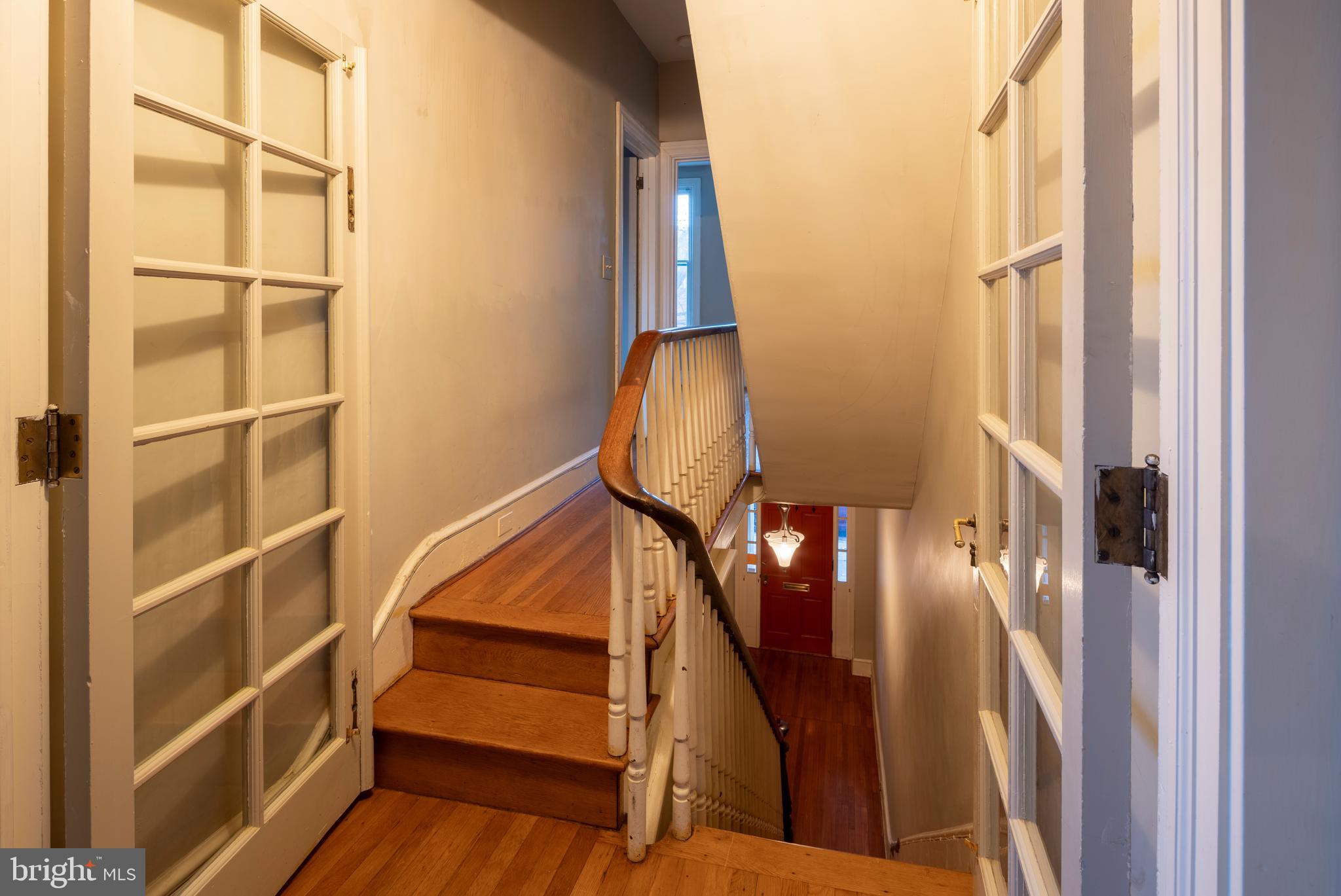 CHESTNUT HILL - Residential