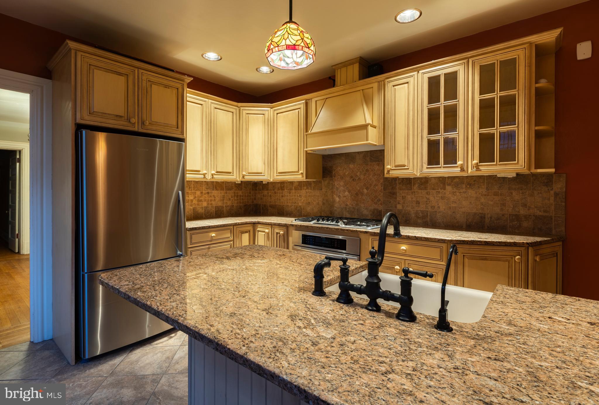CHESTNUT HILL - Residential