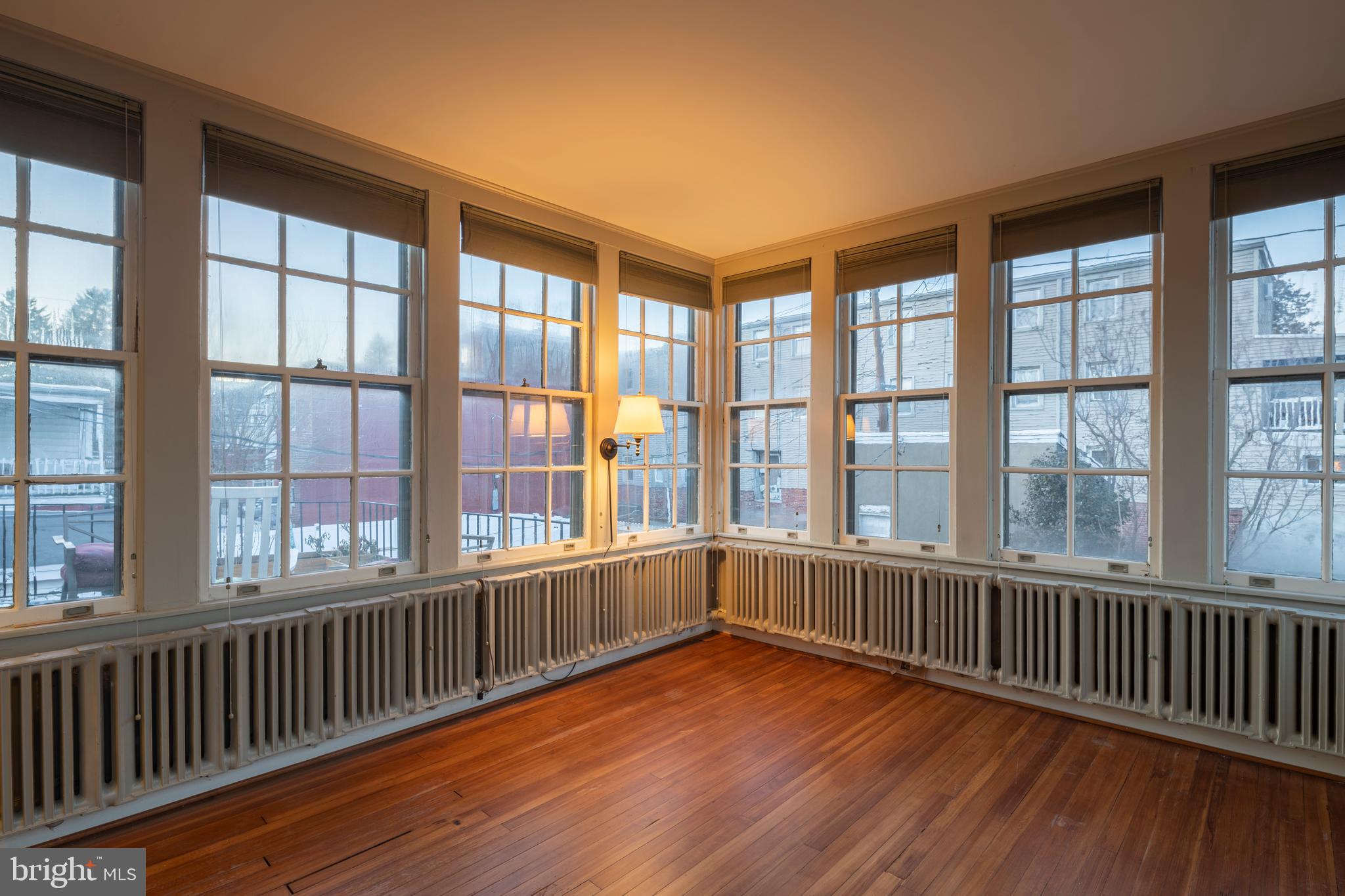CHESTNUT HILL - Residential