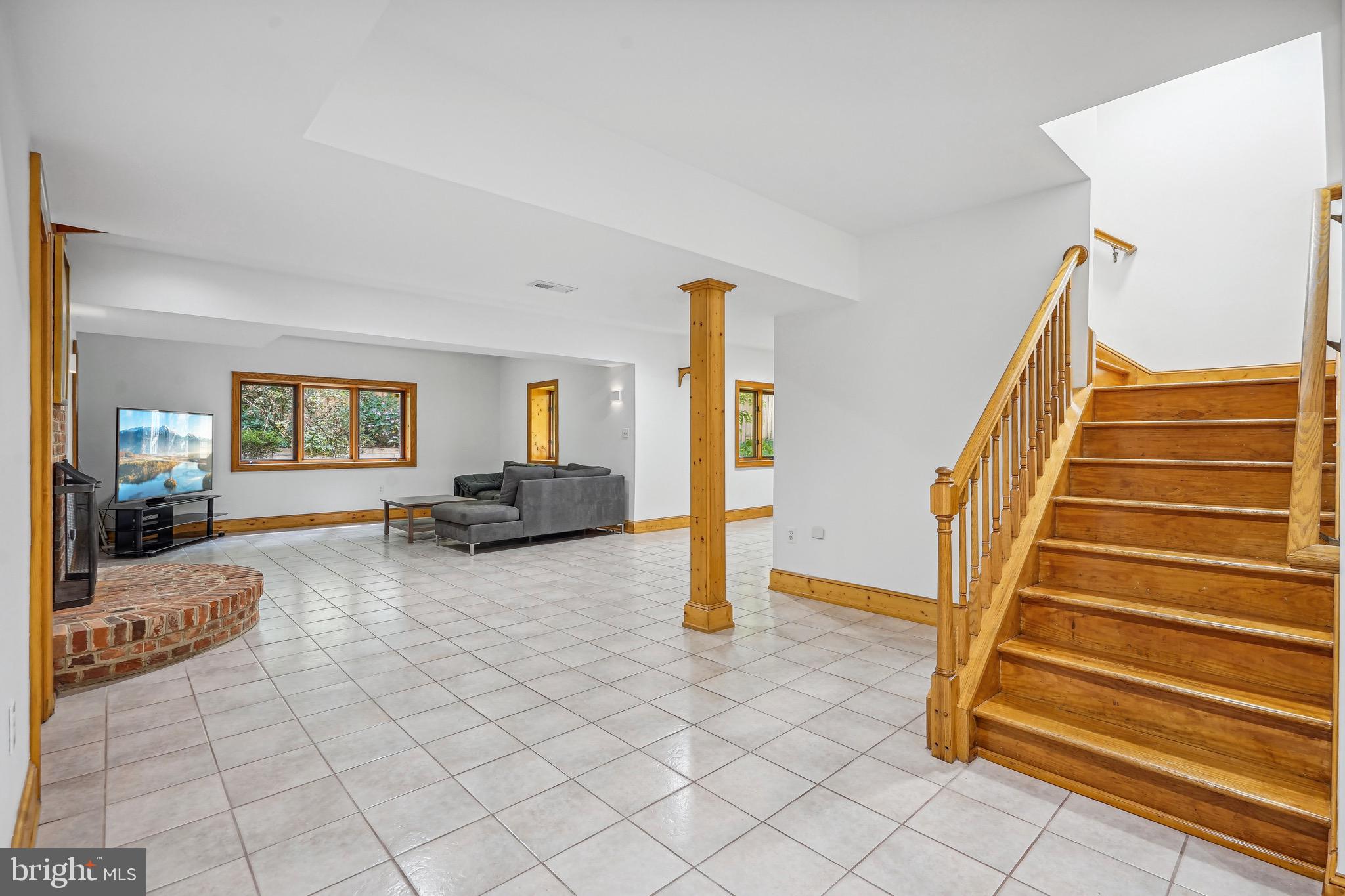 FARMINGTON - Residential