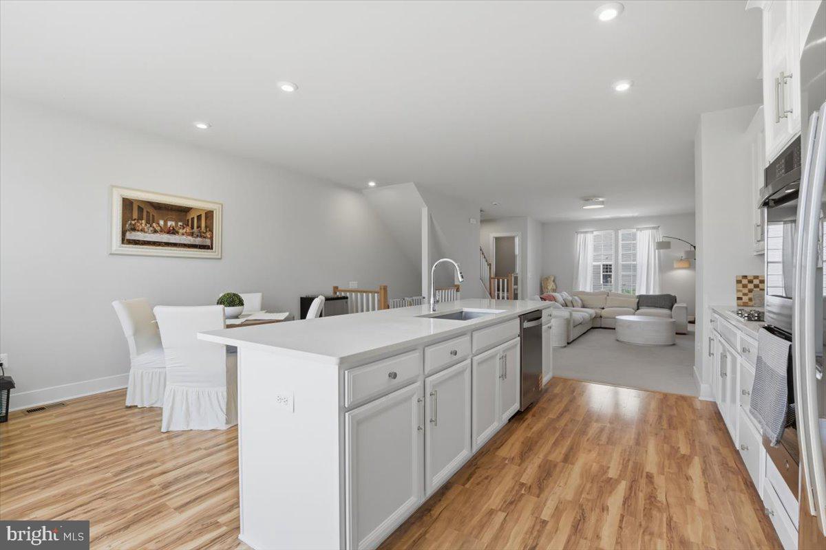 BRADLEY SQUARE - Residential