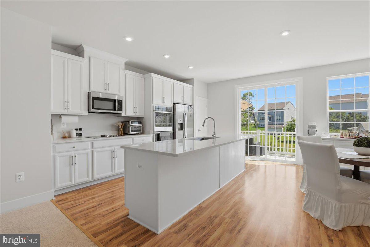 BRADLEY SQUARE - Residential