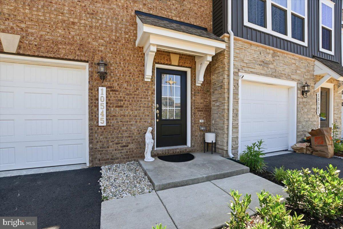 BRADLEY SQUARE - Residential