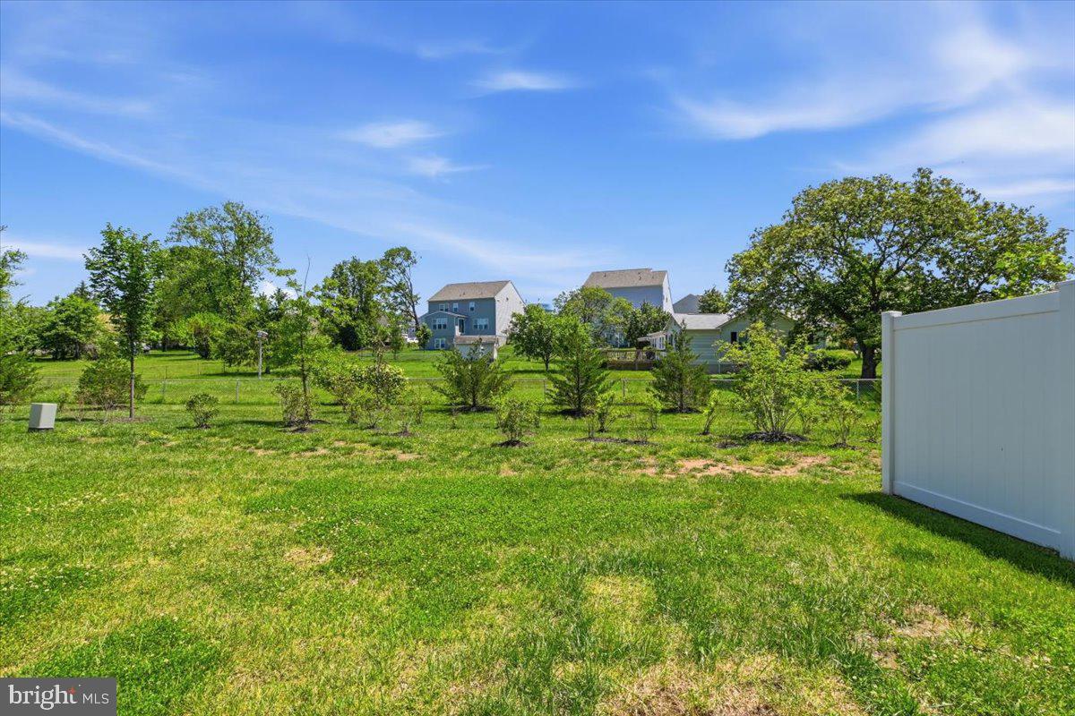 BRADLEY SQUARE - Residential