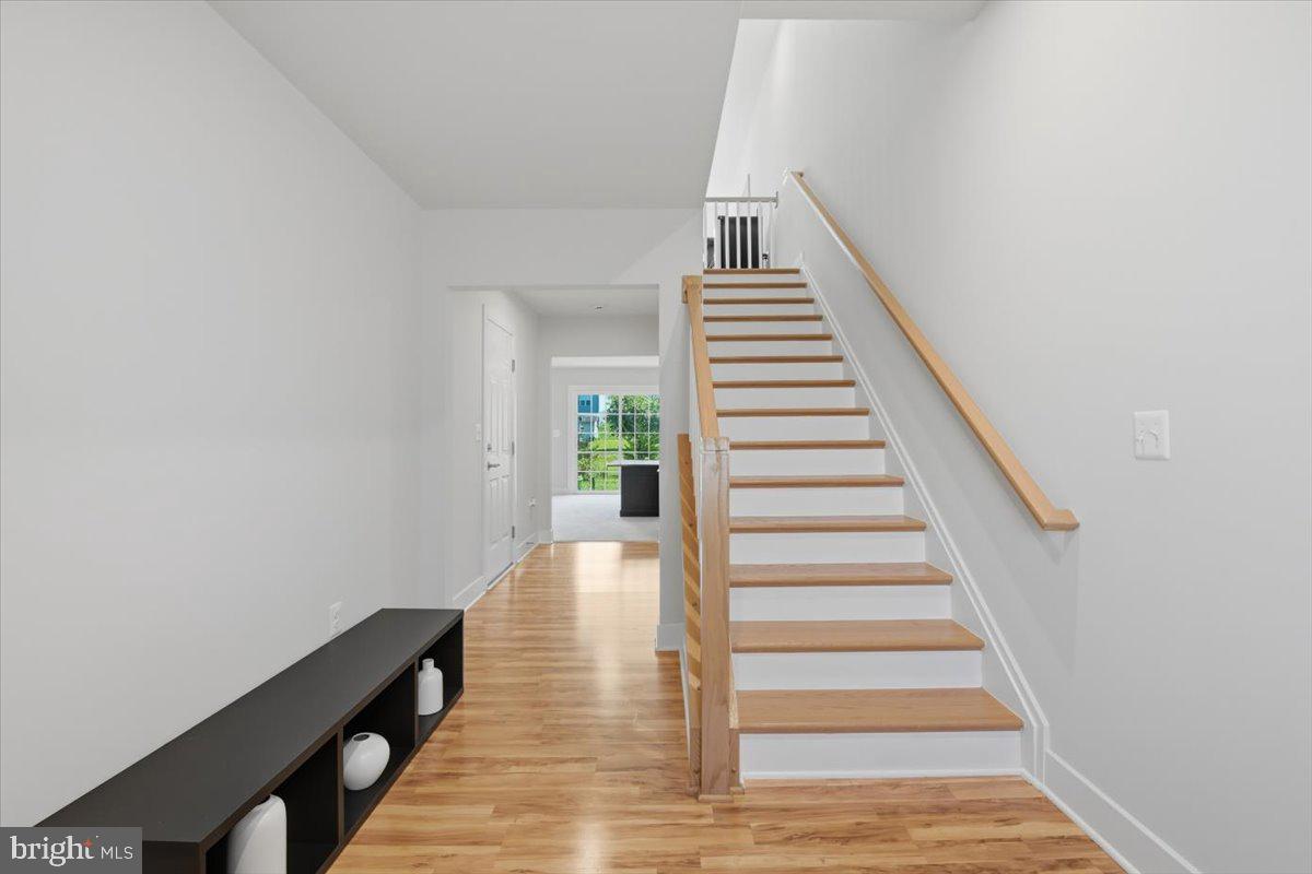BRADLEY SQUARE - Residential