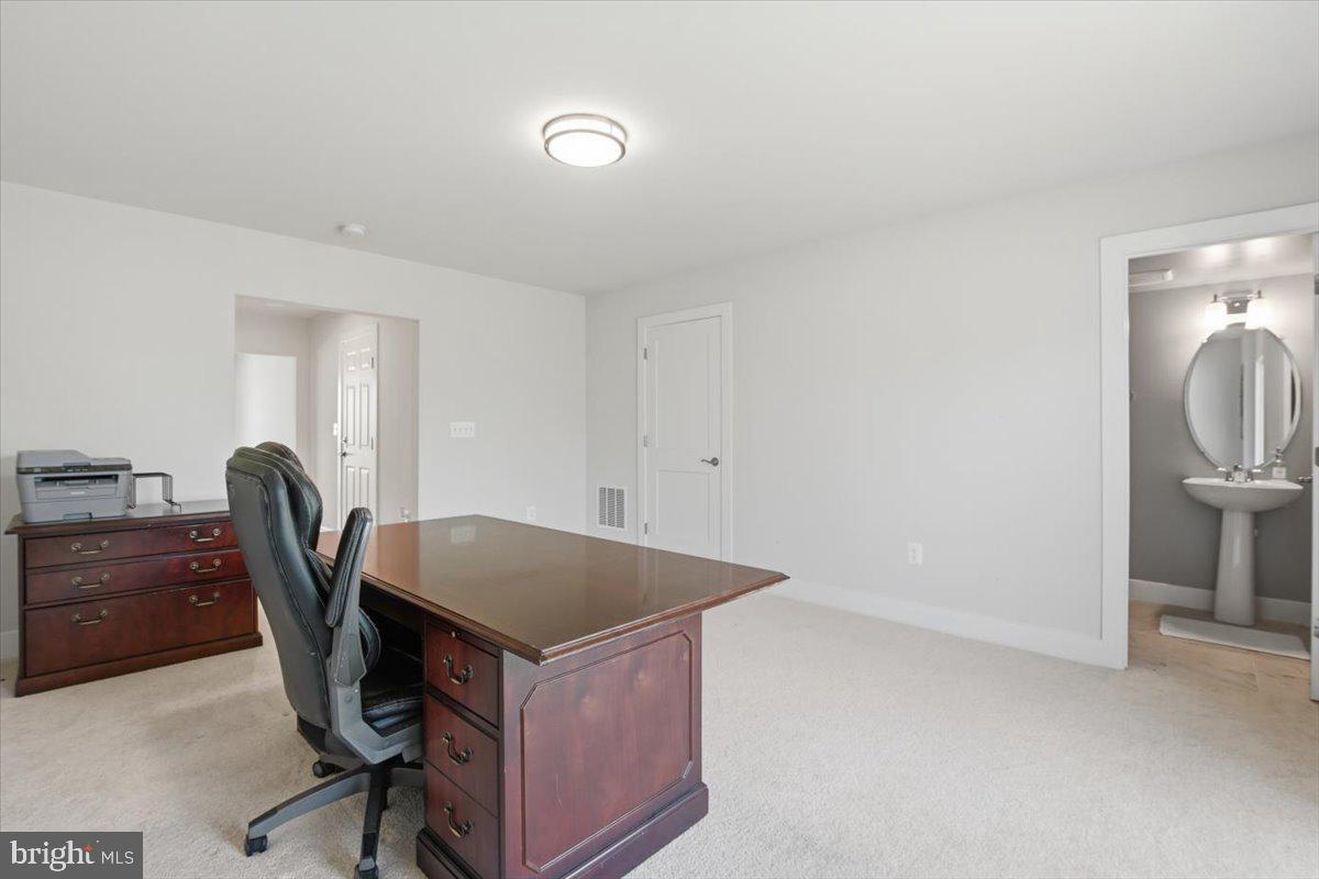 BRADLEY SQUARE - Residential