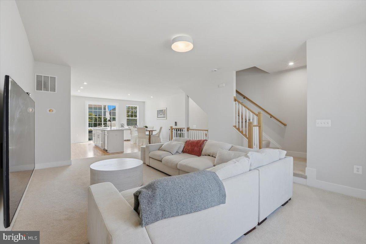 BRADLEY SQUARE - Residential