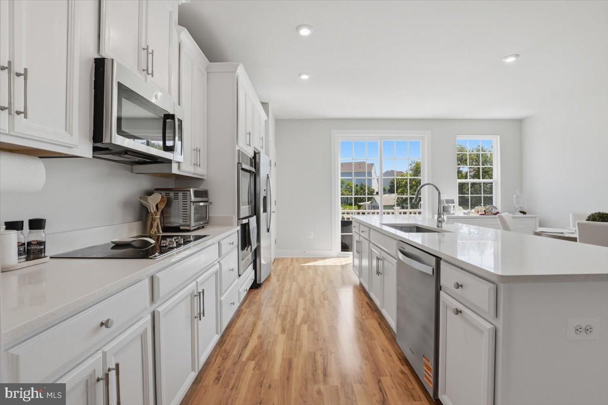 BRADLEY SQUARE - Residential