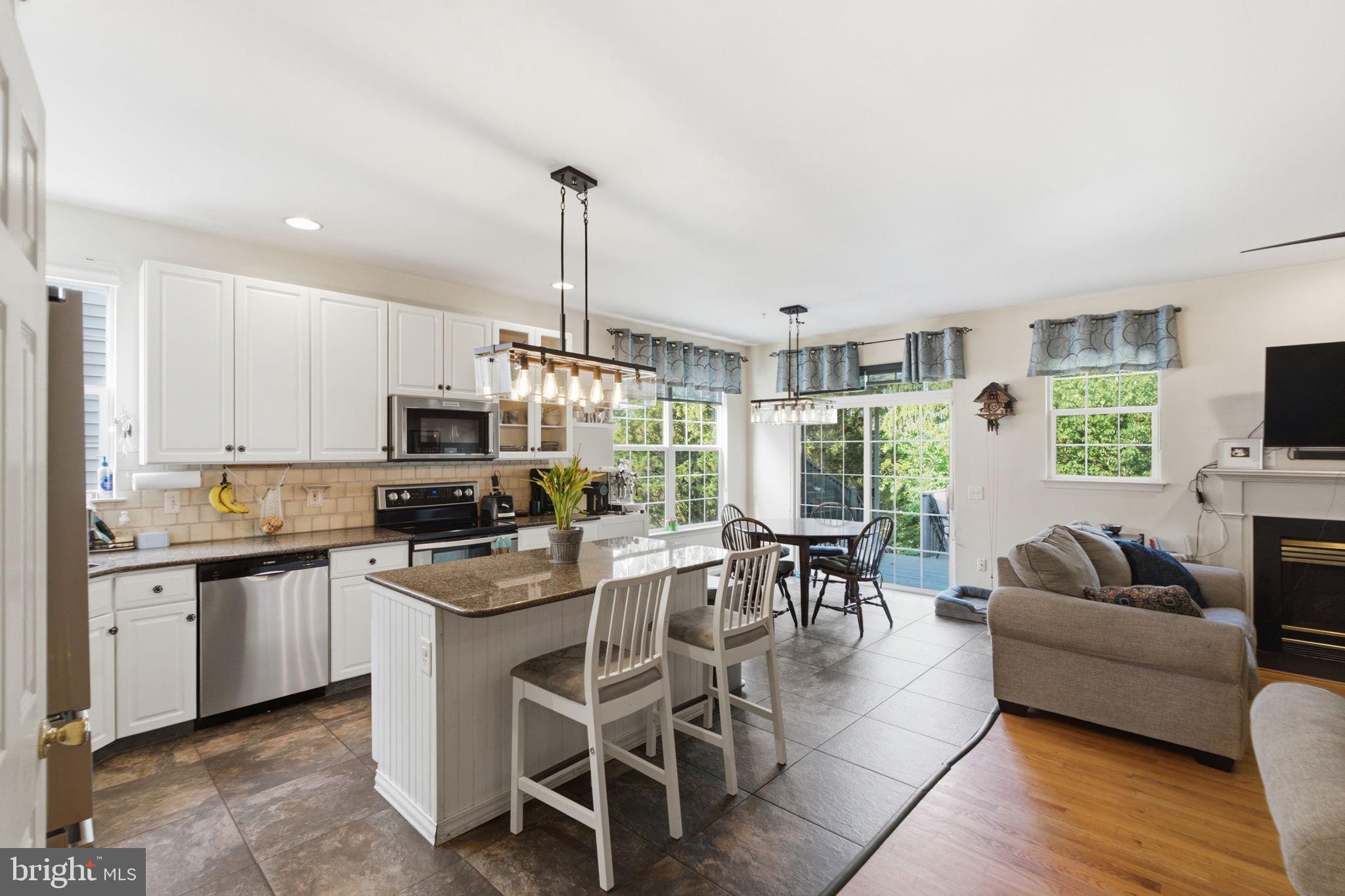 SOMERSET LAKE - Residential