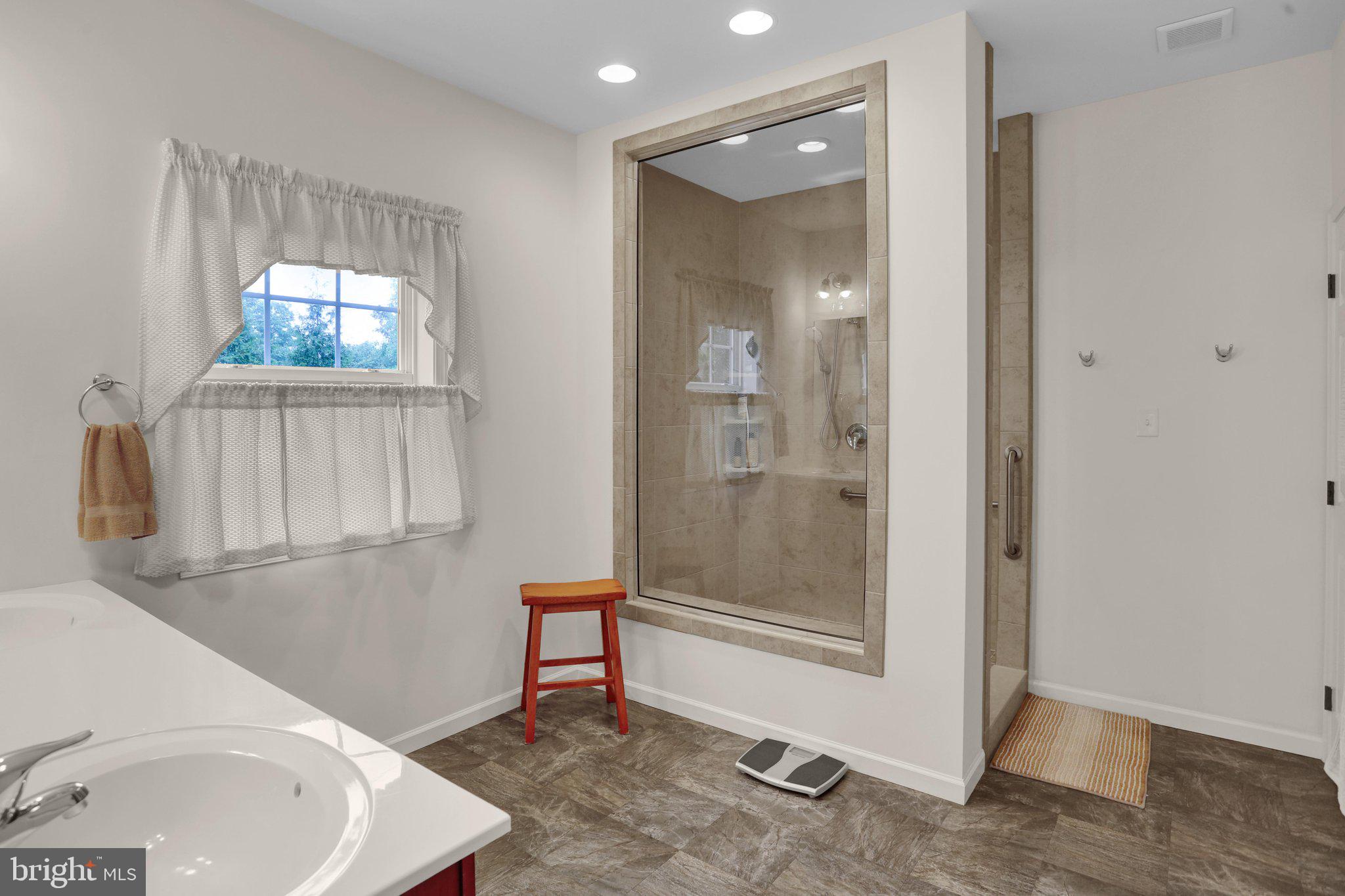 MIDDLECREEK FARMS - Residential