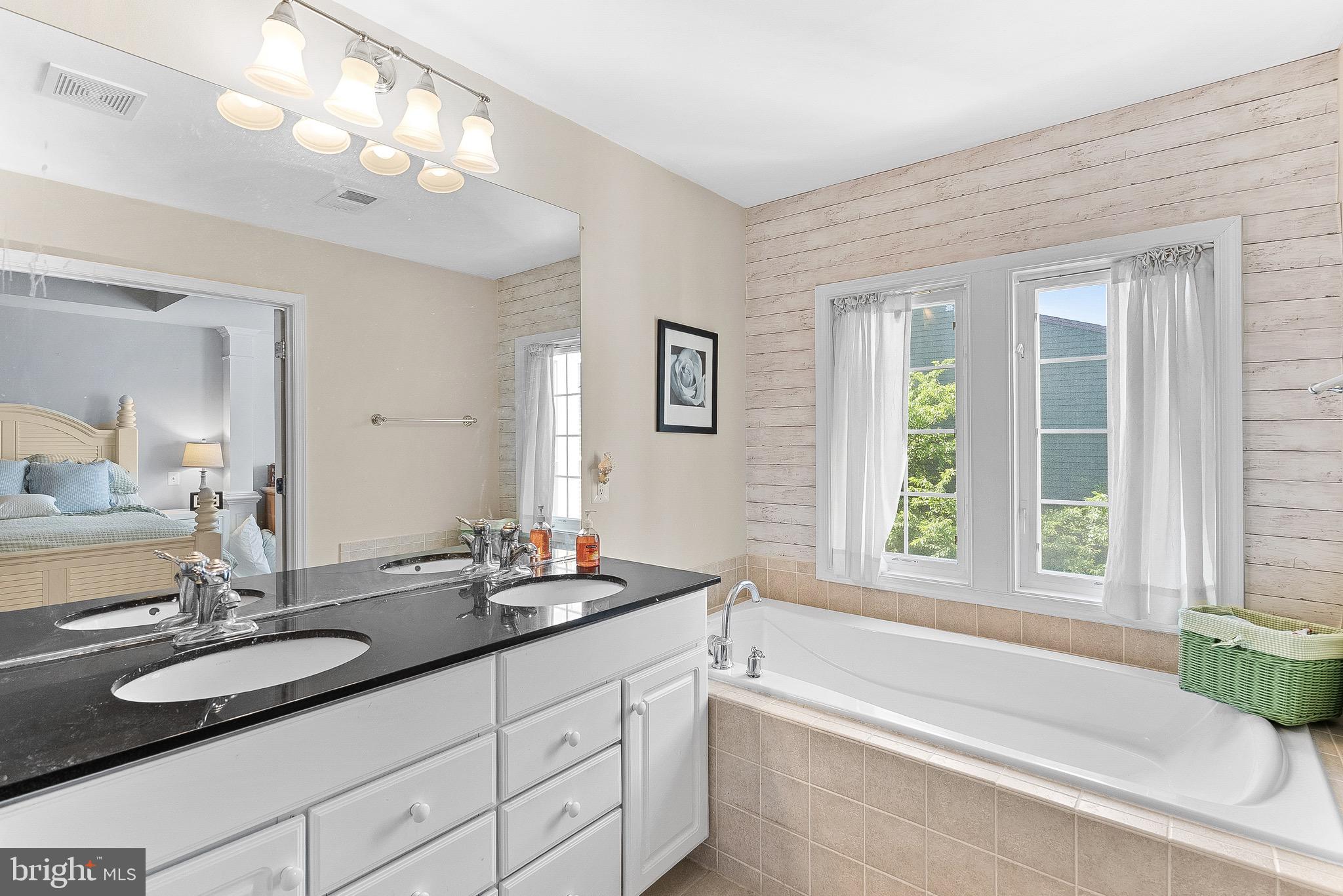 OAKLAWN - Residential