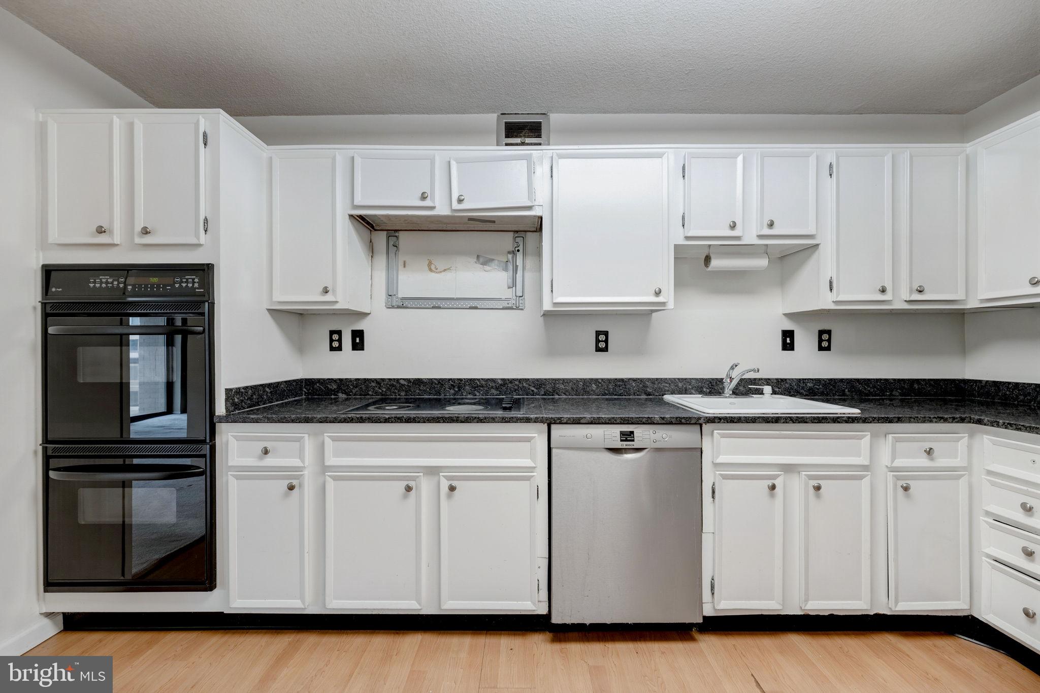 WATERGATE AT LANDMARK - Residential